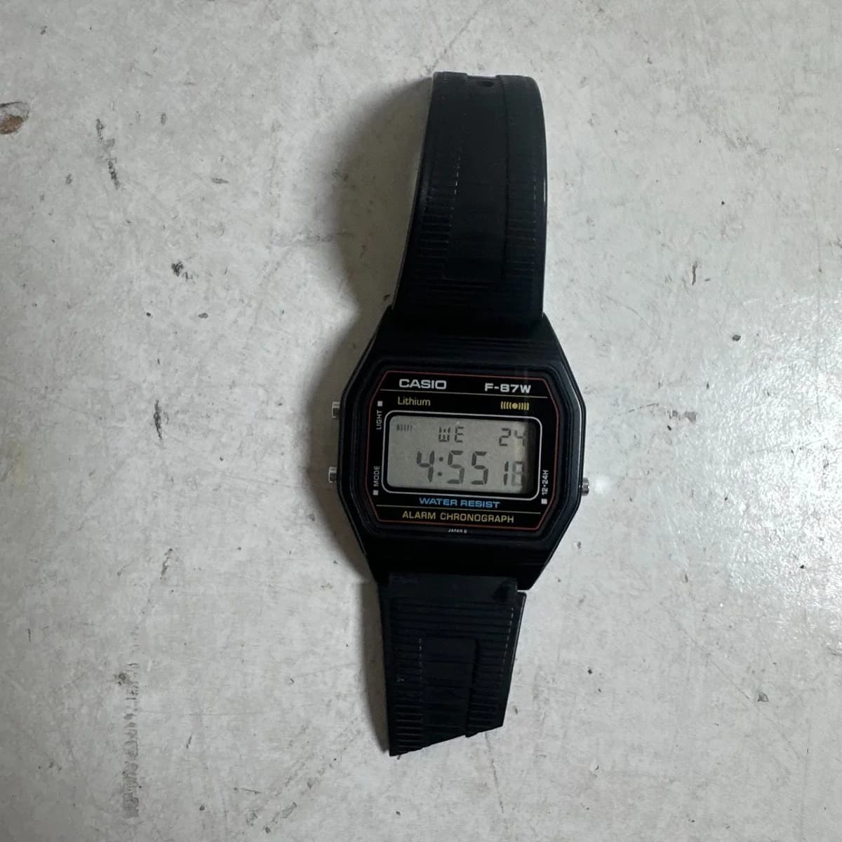 Casio F-87W & F-91W detail 2