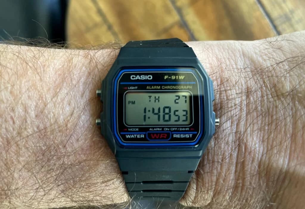 Casio F-87W & F-91W detail 7