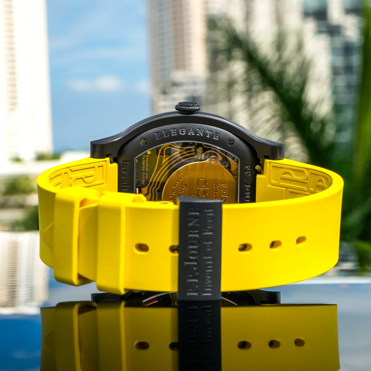 The Elegante's black luminescent dial, Super-LumiNova treatment covering the entire surface