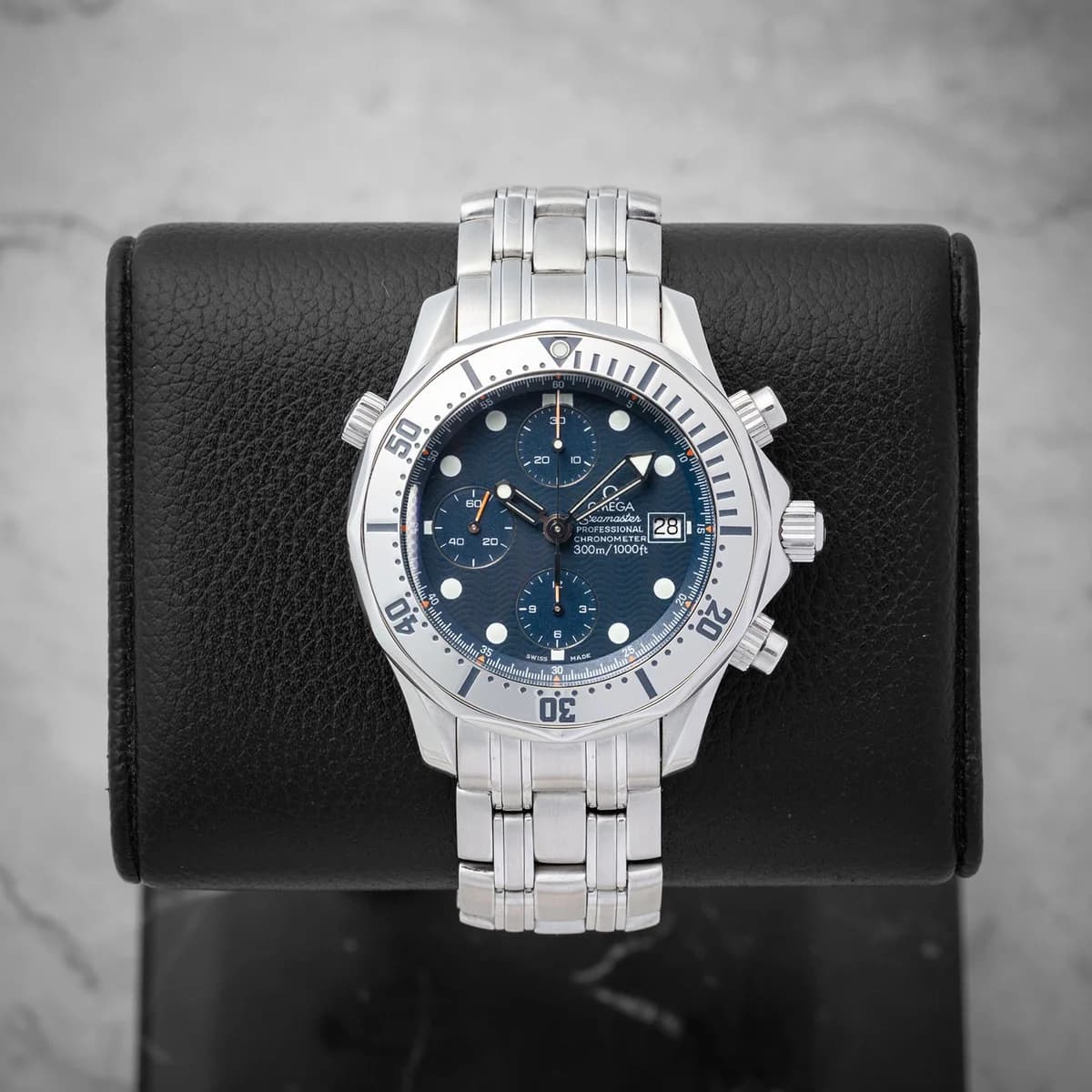 The 2598.80 chronograph: blue wave dial with three subdials