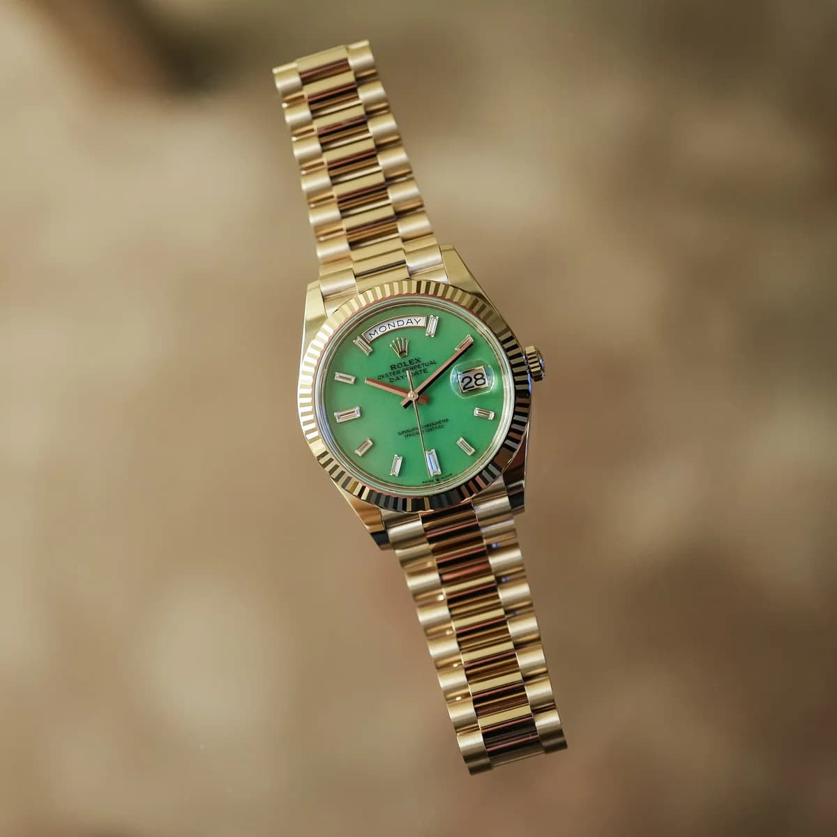 Rolex Day-Date 40mm Everose Olive Green detail 9