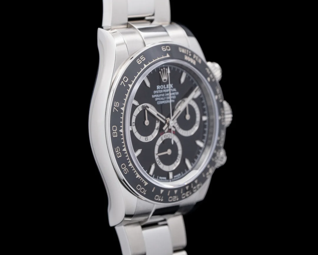 Screw-down chronograph pushers and Triplock crown