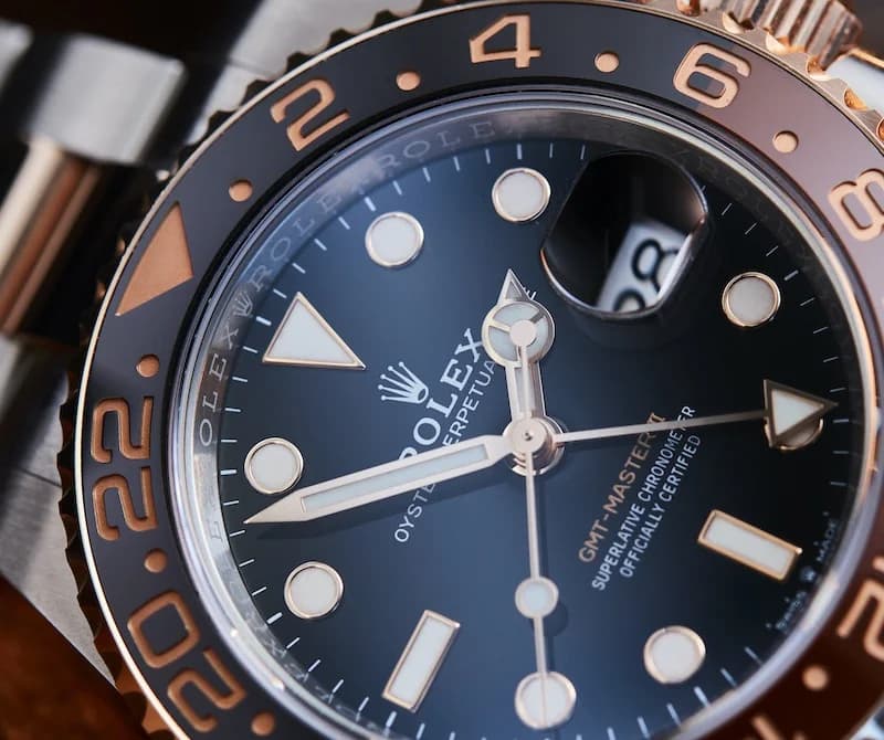 Rolex GMT-Master II "Rootbeer" detail 2