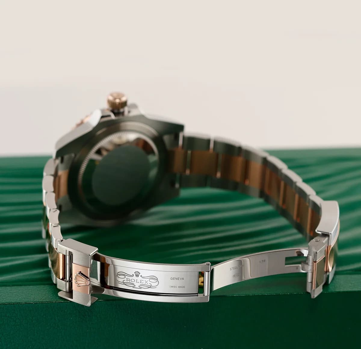 Rolex GMT-Master II "Rootbeer" detail 12