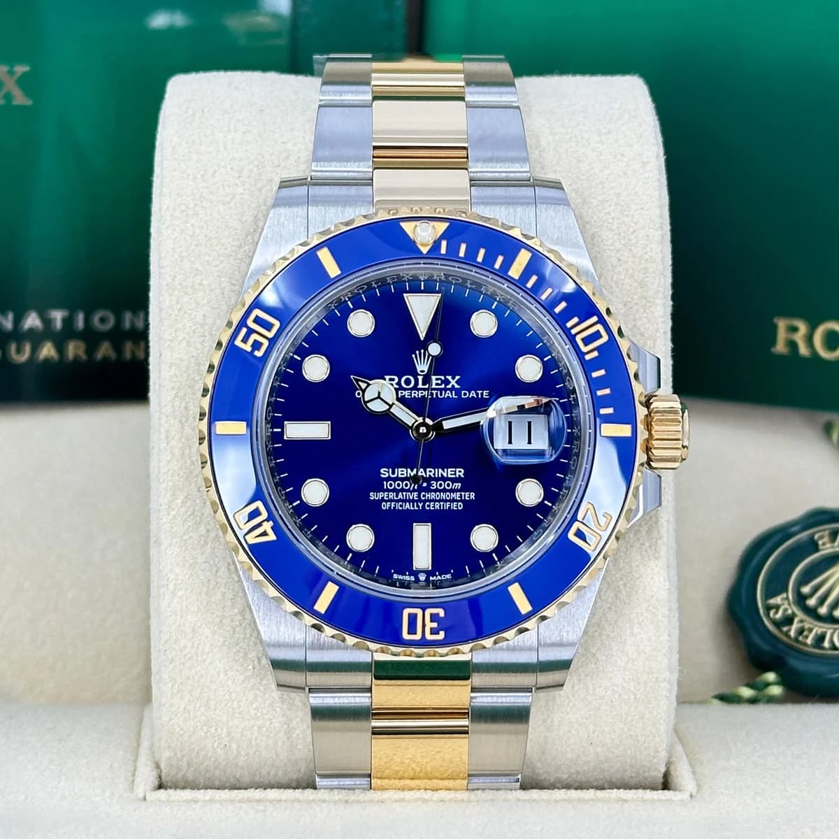 Rolex Submariner Date "Bluesy" detail 4