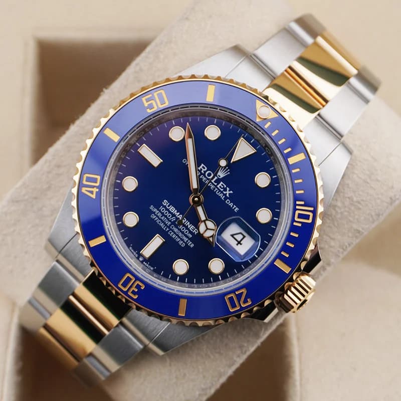 The 126613LB in context: two-tone warmth that photographs cannot fully capture