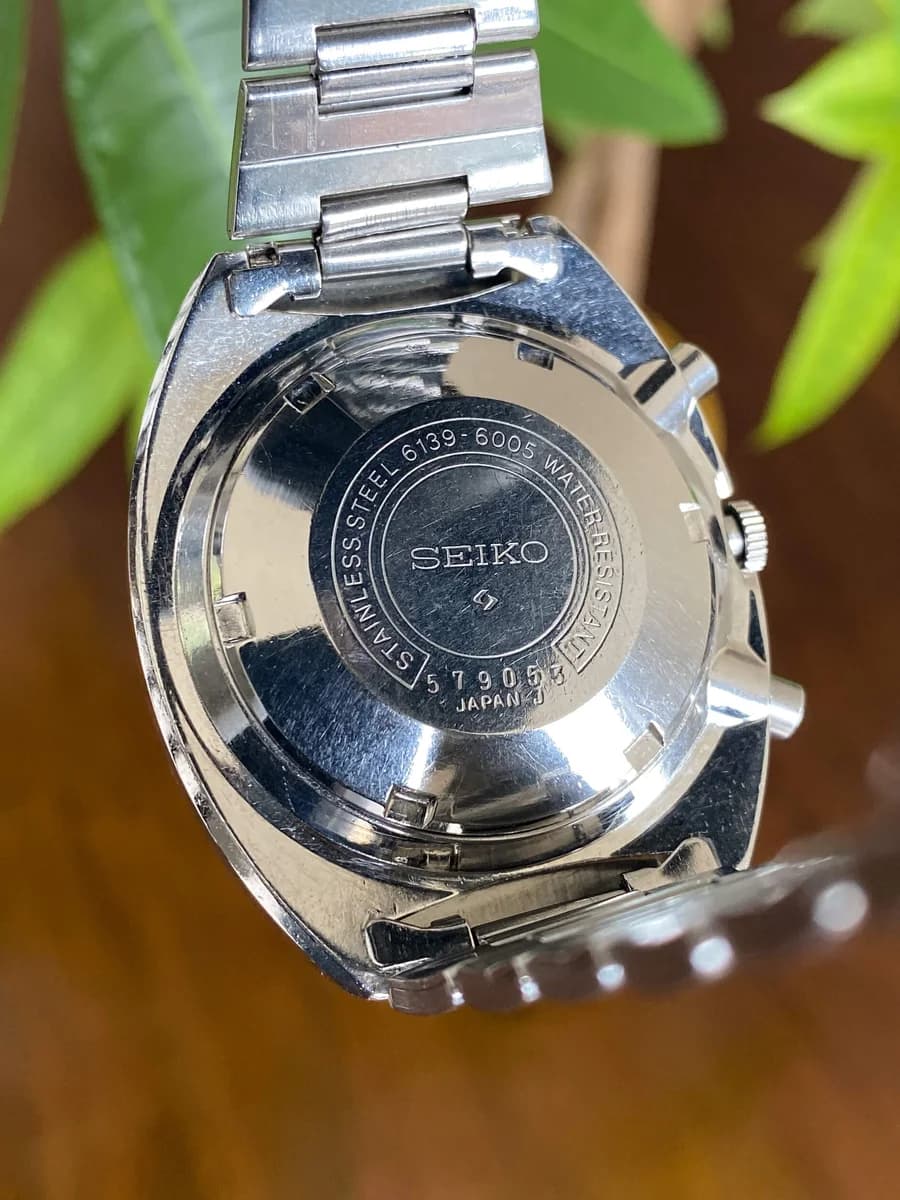 Side profile showing the 12mm case thickness and smooth case contours.