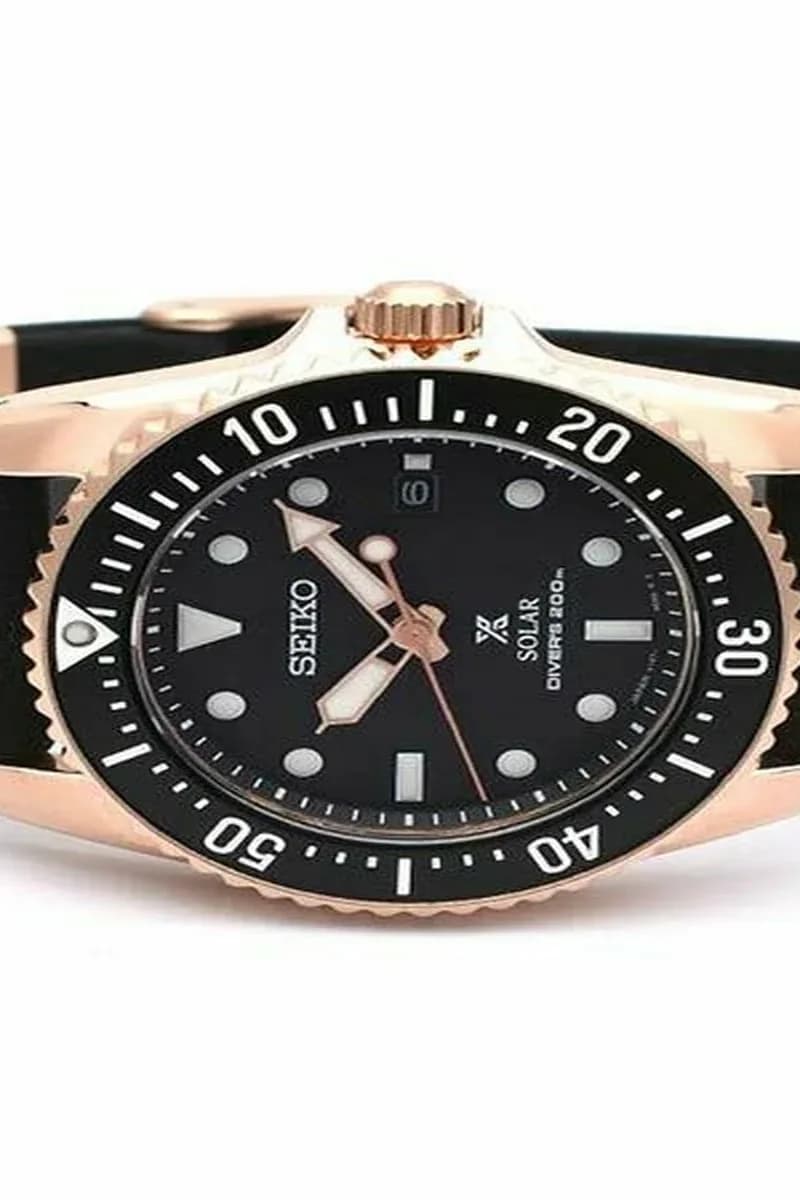 Caseback: stainless steel screw-down back with Seiko wave emblem